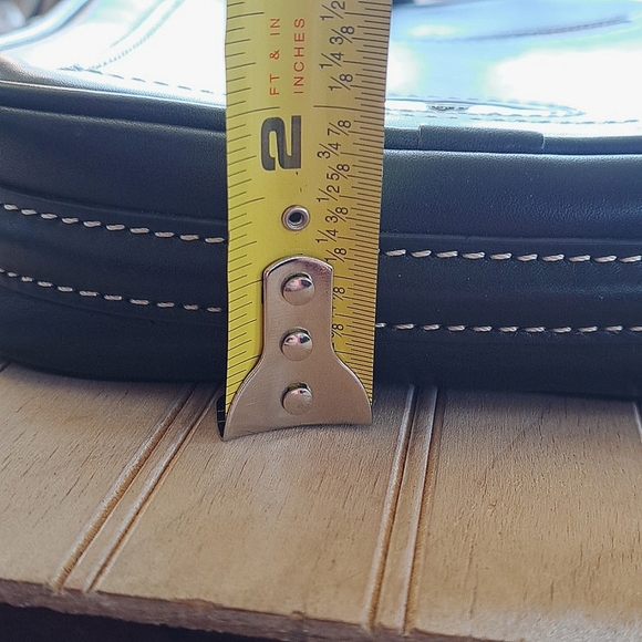 Dooney & Bourke Florentine Toscana Camera Bag Rich Dark Green Leather Crossbody - Picture 16 of 16